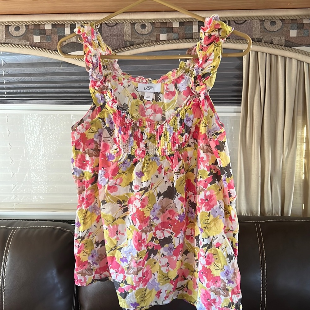 Petite Ann Taylor Loft summer top